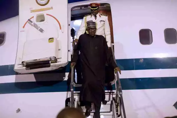 President Buhari Arrives Abuja After A Stop Over In London (Photos)